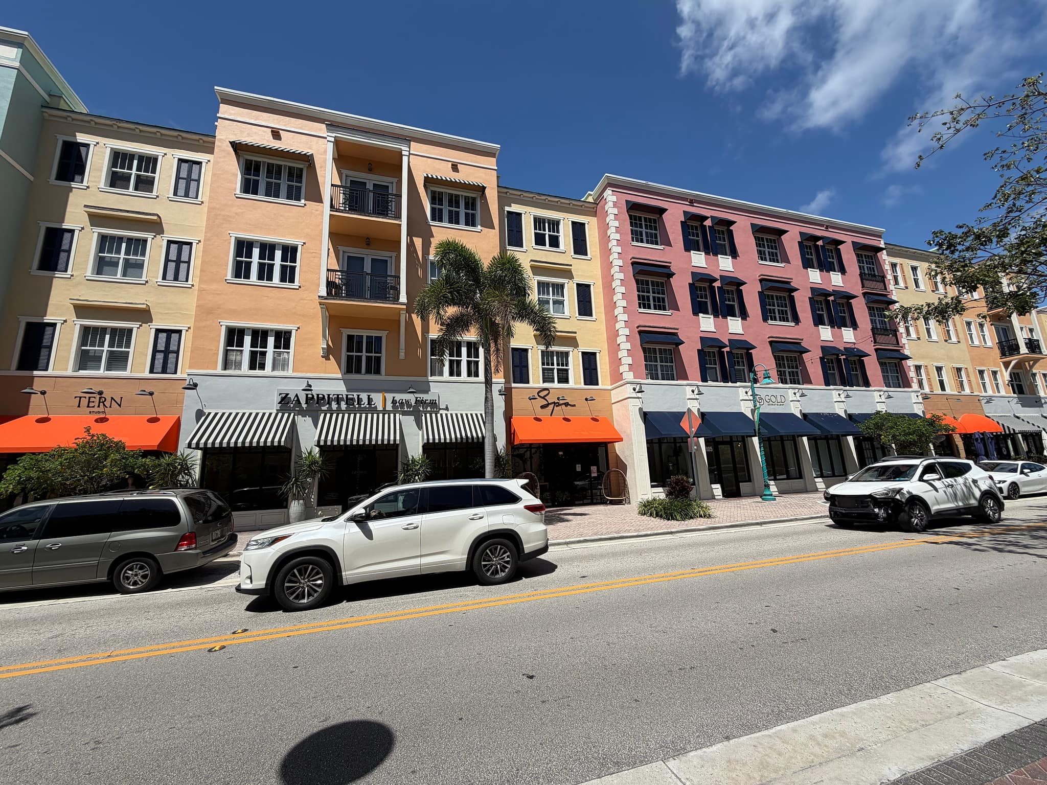 Mid-rise condominiums over shops on NE 2nd Avenue, Delray Beach